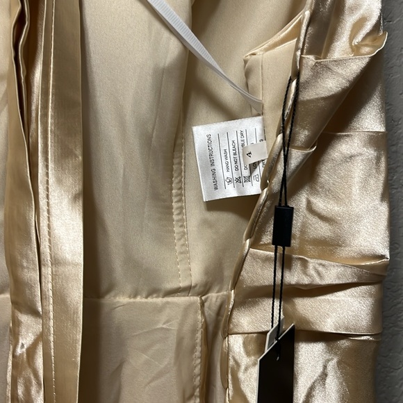 NWT Party/Bridesmaid dress. - Picture 4 of 5